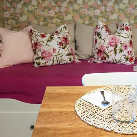 Flowers Apartment Joivy 25 Como Bagian luar foto