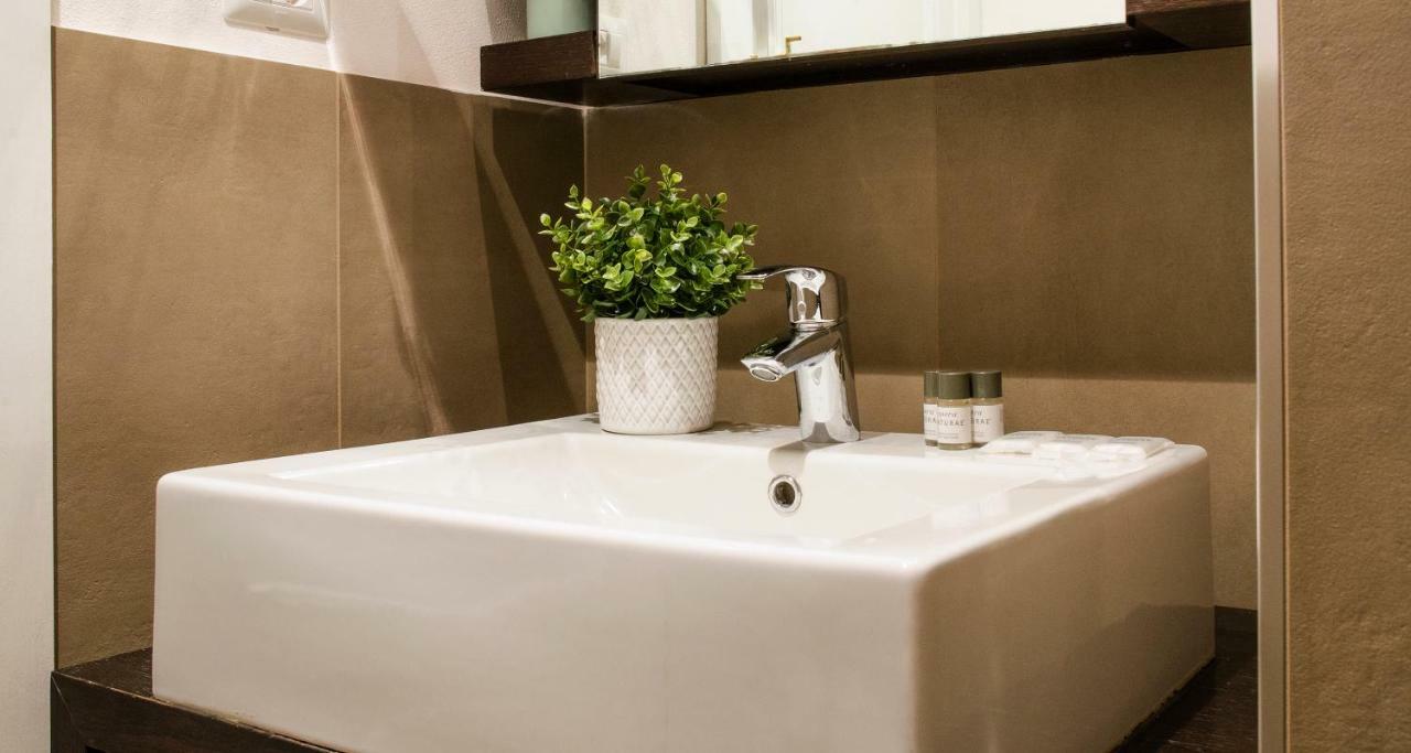 Flowers Apartment Joivy 25 Como Bagian luar foto