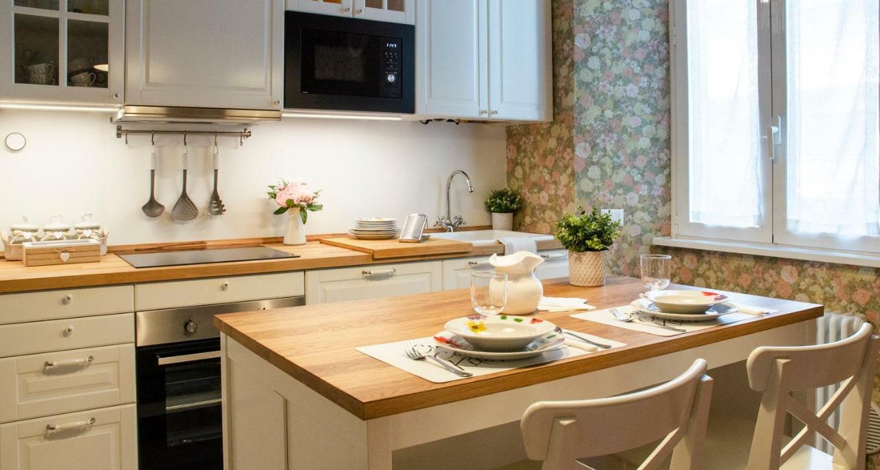 Flowers Apartment Joivy 25 Como Bagian luar foto