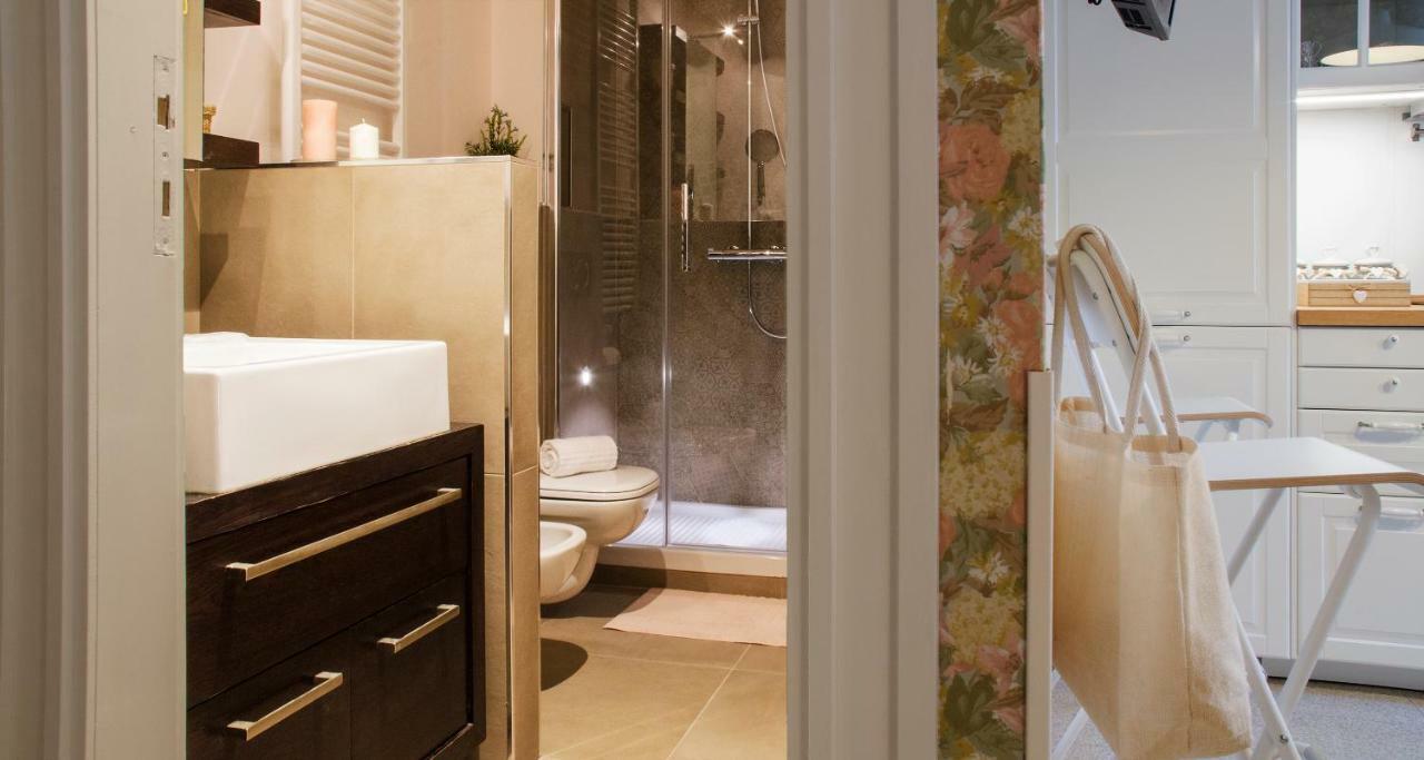Flowers Apartment Joivy 25 Como Bagian luar foto