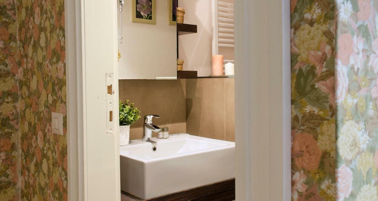 Flowers Apartment Joivy 25 Como Bagian luar foto